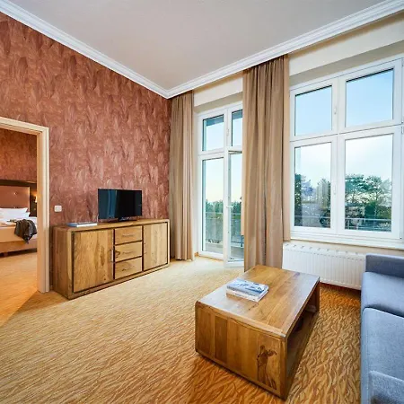 Strand- Und Wellnesshotel Preussenhof 호텔 치노비츠