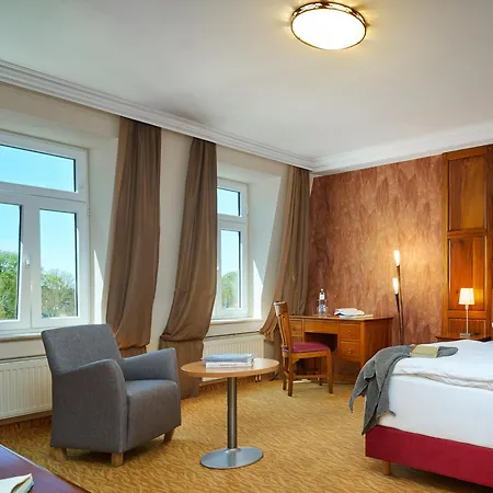 Strand- Und Wellnesshotel Preussenhof 호텔 치노비츠