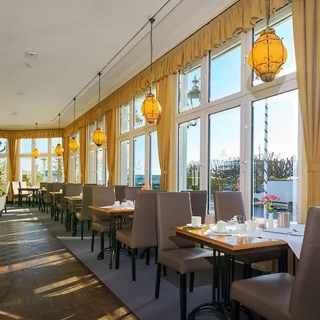 Strand- Und Wellnesshotel Preussenhof 호텔 치노비츠